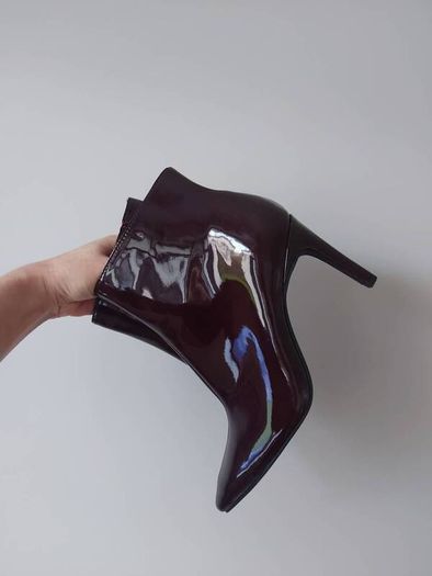 M&S ladies patent burgundy ankle boots (brand new)