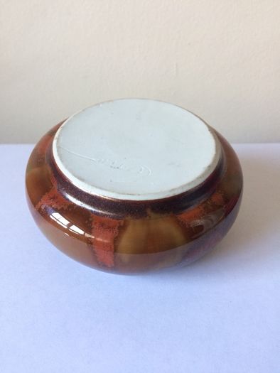 pottery pot