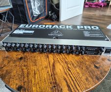 Behringer Eurorack Pro RX1602 16-Channel Rackmount Line Mixer