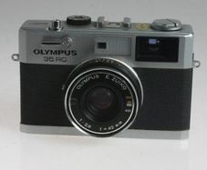 Olympus 35 RC with Olympus E. Zuiko 2.8/42mm