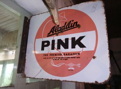 pink paraffin
