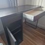 Office table Image 3
