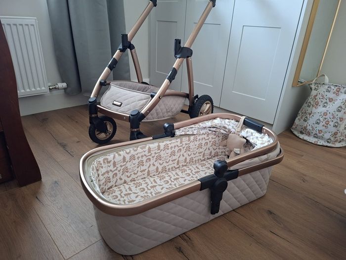 Cosatto Wow 2 Travel system - whisper