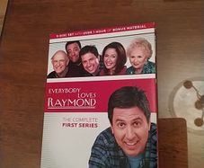Everybody loves Raymond series 1 dvd box set.