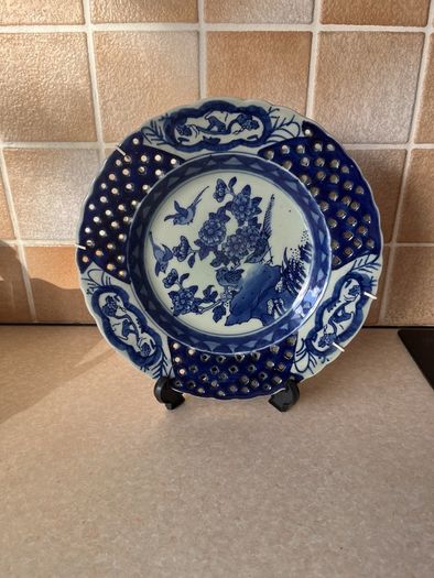 Chinese Wall plate & Victoria water jug
