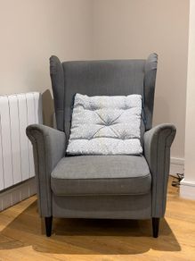 Ikea armchair (must sell by Nov 6)