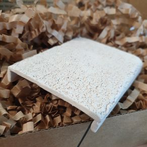 Ceramic shelter brick 8.5x7x1.5cm