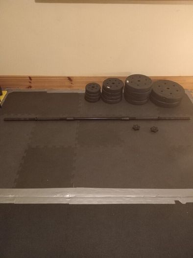 Bench, Barbell, Weights package.