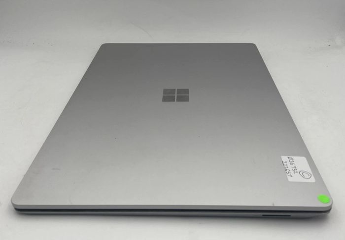 Microsoft Surface Laptop 4 Touchscreen 13" 1951 Intel i5-1145G7 2.60GHz 8GB RAM 256GB NVMe SSD Win 11 Pro