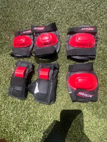 skating/skateboarding pads