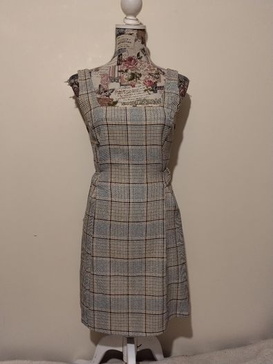 Beautiful Pinafore check dress, new