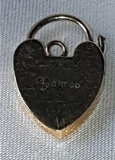 Pristine Vintage 9ct Gold Heart Padlock Charm