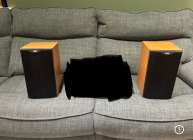 Pair of Bowers & Wilkins Speakers with genuine covers Dm601 s2