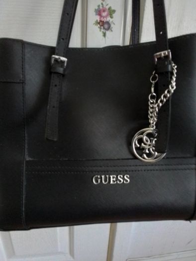 GUESS Handbag/Stylish Guess Handbag.....Price Drop