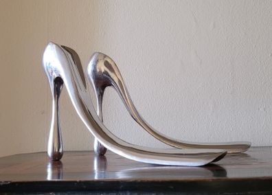 Vintage "Manolo Blahnik" cast shoehorns