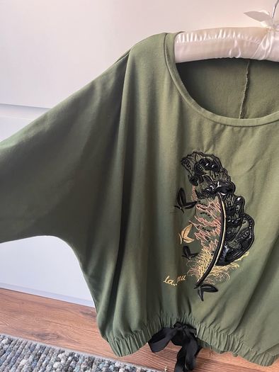 women's blouse, uni size