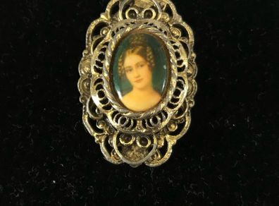Brooch