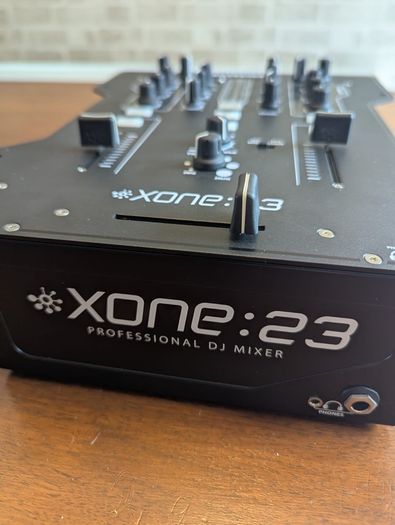 Allen & Heath XONE23 Professional DJ mixer including decksaver
