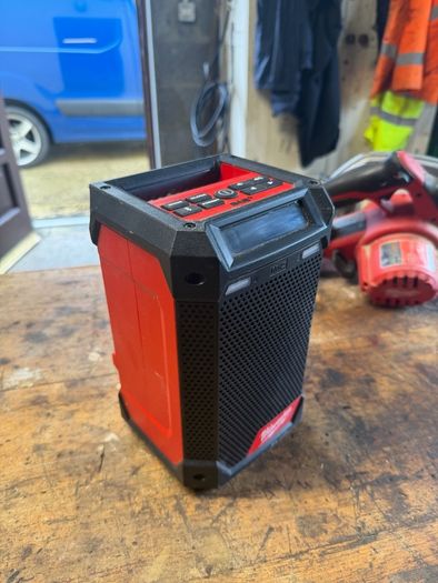 Milwaukee M12 Radio Charger With Bluetooth Dab+ Am/Fm (Bare Unit)