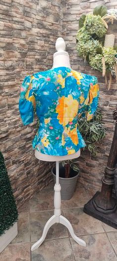 Vintage  80s 90s colourful floral blazer made in France