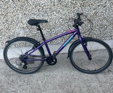 Ridgeback 24 kids bike - suit up to Age 12
