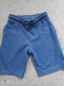 boy's shorts.age 7/8