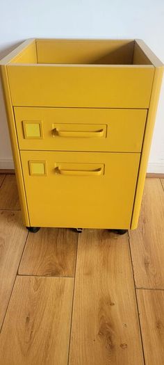 Metal locker
