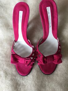SANDALS - Via Spiga Sandals. Size 5.