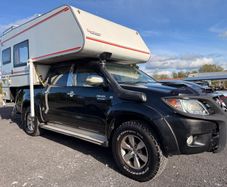 Very rare demountable camper on low mileage Hilux