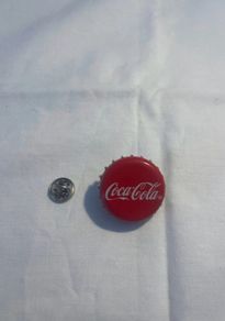 Coca Cola bottle cap pin badge