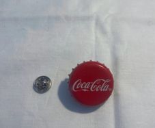 Coca Cola bottle cap pin badge