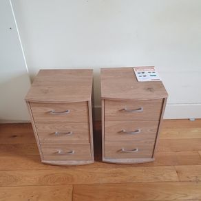 Bedside lockers