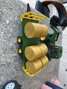 Bruder trailer & 6bales