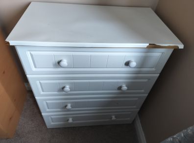 Chest of drawers