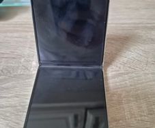 Samsung Z flip 5 256gb Green