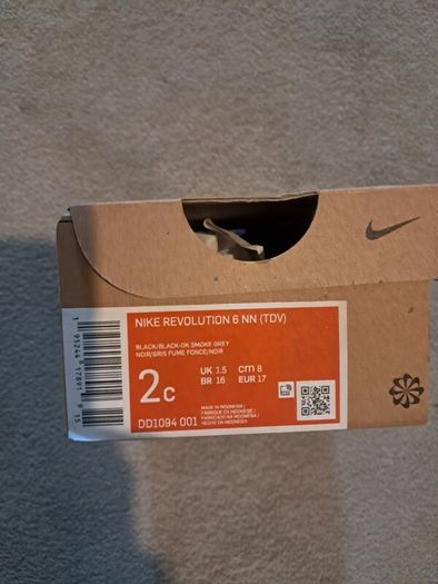 Nike Revolution 6