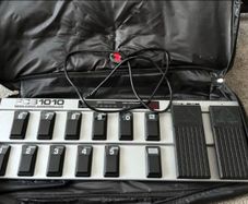 Behringer FCB1010