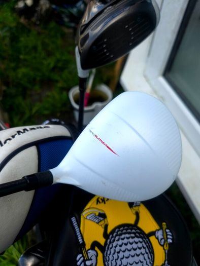 Set of Taylormade Golf Clubs