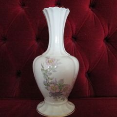 Vintage "Royal Tara" Vase, Handmade in Galway. (8.5")