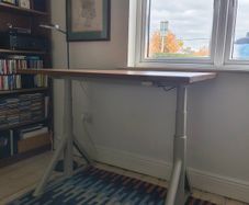 Standing desk