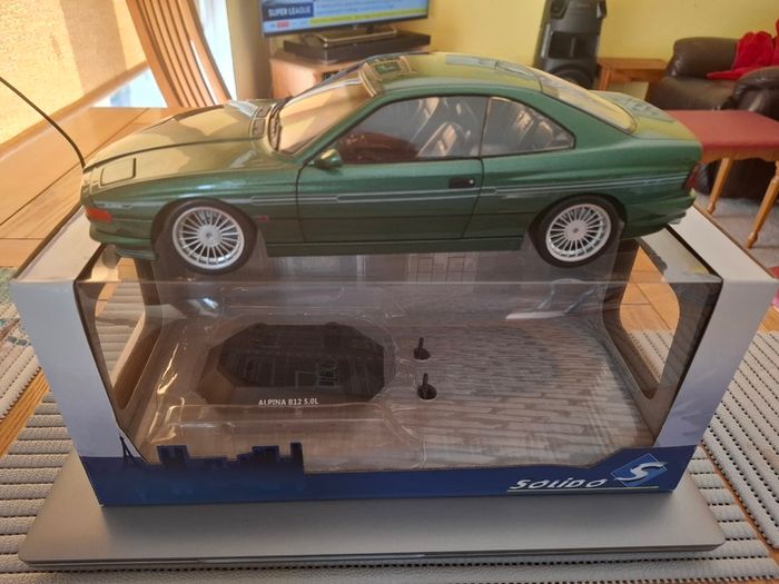 BMW 8 series B12 5.0L Alpina 1/18 New In Box