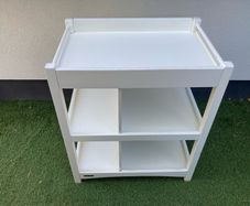 Mamas & Papas White Baby Changing Table with Storage Shelves