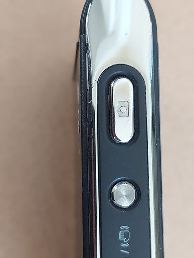 LG KU990 Viewty, Vintage Retro mobile phone in excellent cosmetic condition, No Battery, so not tested