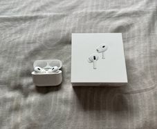 AirPods Pro 2 MagSafe Charging Case (USB-C)