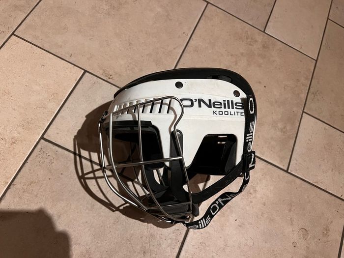 O Neill hurling/ camogie helmet, size S