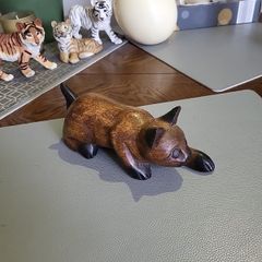 Cat carved wooden