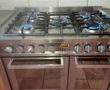 Hotpoint gas hob electric oven