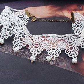 Classy Pearl Necklace