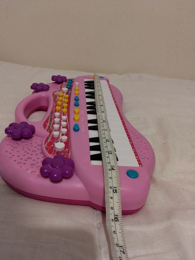 Pink electronic Keyboard