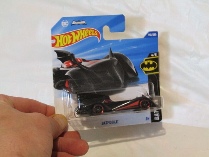 Hot Wheels Black And Red Batmobile Batman The Brave And The Bold Diecast Car Brand New Sealed